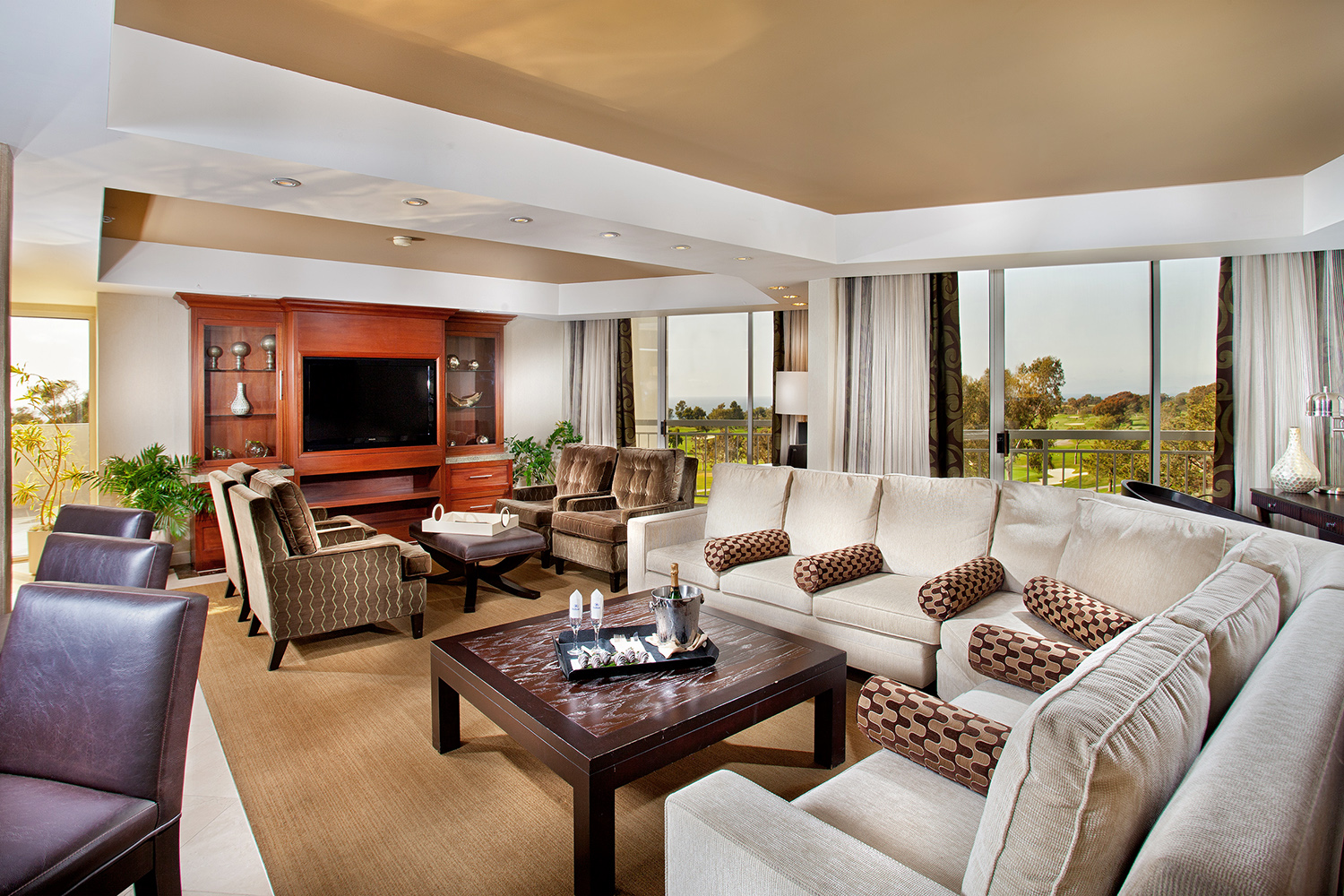 Champions Suite